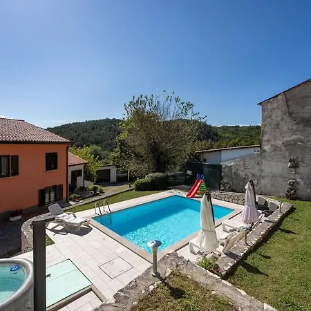 Apartament Casa Jakov *