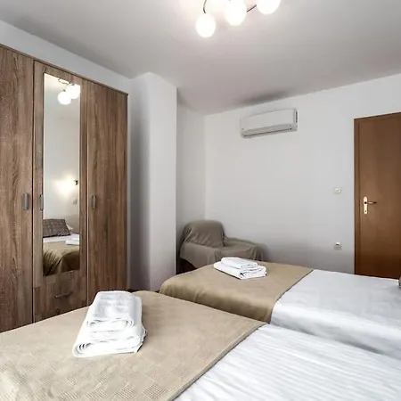 Casa Jakov