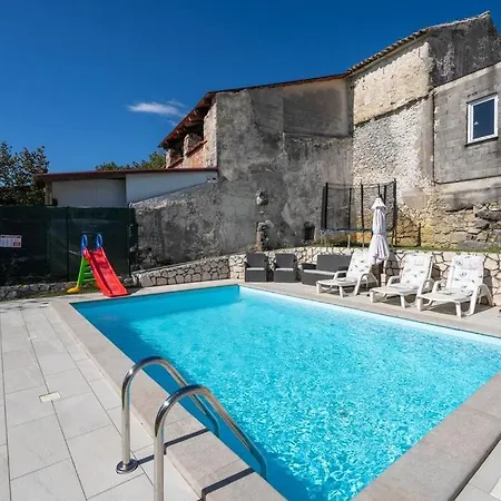 Casa Jakov *