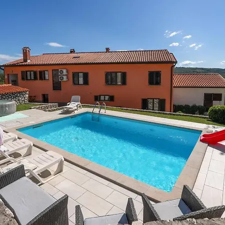 Apartament Casa Jakov *