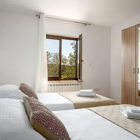 Casa Jakov Roc